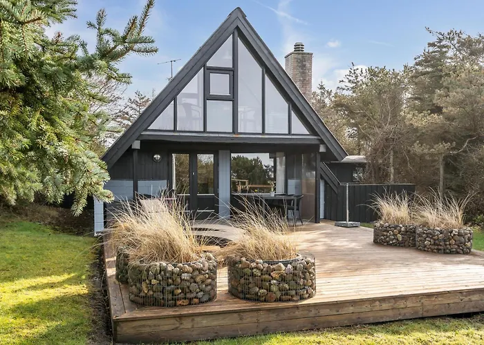 Дом отдыха Coxy Overlooking The Golf Course At Sondervig - 1019