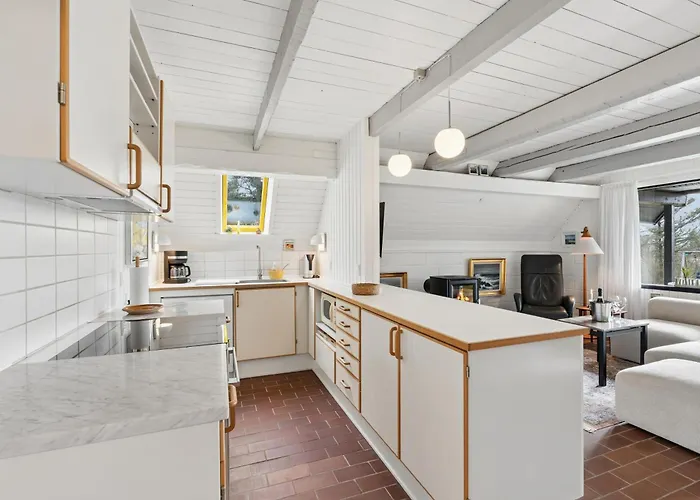 Дом отдыха Coxy Overlooking The Golf Course At Sondervig - 1019 *